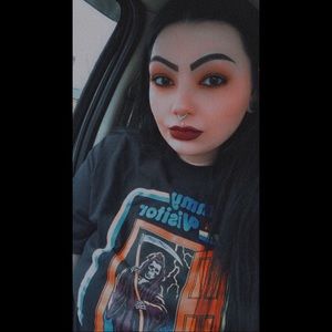 Meet your Posher, Makayla